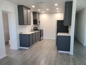 2701 13th St W in Palmetto, FL - Building Photo - Building Photo