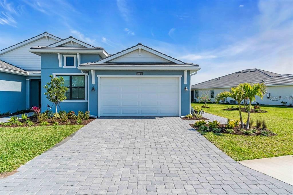 18676 Dayspring Pl in Venice, FL - Building Photo