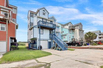 1413 New River Inlet Rd in North Topsail Beach, NC - Building Photo - Building Photo
