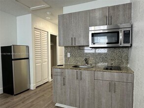 2910 Pierce St in Hollywood, FL - Building Photo - Building Photo