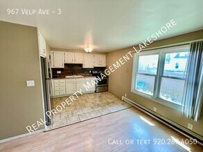 967 Velp Ave in Green Bay, WI - Building Photo - Building Photo