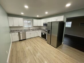 3457 Shattuck Rd in Saginaw, MI - Building Photo - Building Photo