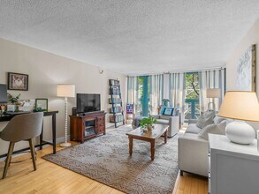 42 8th St in Boston, MA - Building Photo - Building Photo