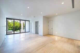 311 Meridian Ave in Miami Beach, FL - Building Photo