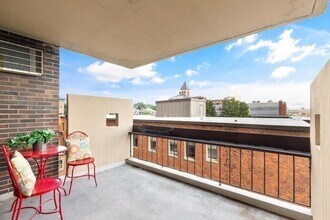 872 Massachusetts Ave, Unit 308 in Cambridge, MA - Building Photo - Building Photo