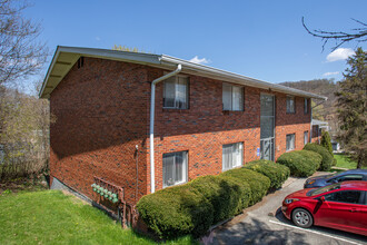 Crown Plaza Apartments in McKeesport, PA - Building Photo - Building Photo