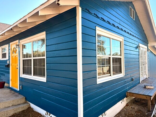 7220 1st Ave N in St. Petersburg, FL - Foto de edificio - Building Photo