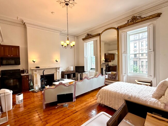 149 Beacon St, Unit 10
