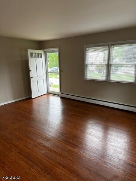 20 Spring Ave in Oakland, NJ - Building Photo - Building Photo