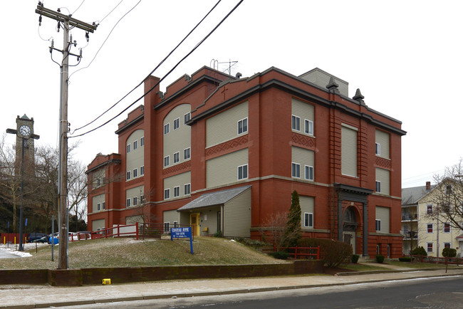 Chateau Anne in Central Falls, RI - Foto de edificio - Building Photo