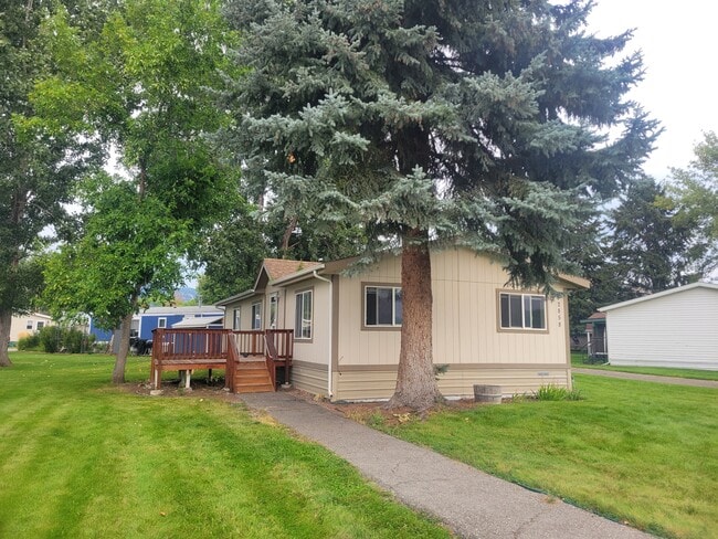 property at 12858 Onyx Dr