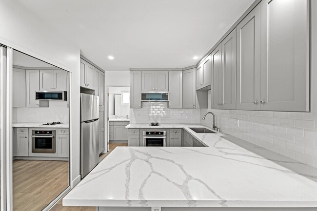 1240 W 29th St in Los Angeles, CA - Building Photo - Building Photo