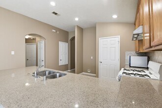 1502 Stonehedge Bend Dr in Houston, TX - Building Photo - Building Photo