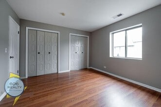 2310 N Harlem Ave in Elmwood Park, IL - Foto de edificio - Building Photo