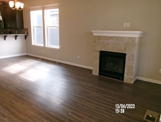 1050 Front Ave NE in Albany, OR - Building Photo - Building Photo