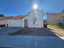 2501 Ellingson Dr in Las Vegas, NV - Building Photo