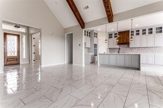 980 E Pecan Tree Rd in Waxahachie, TX - Building Photo - Building Photo
