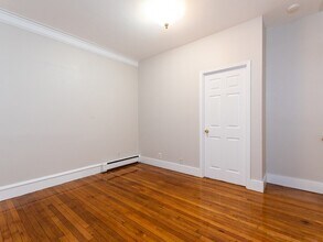 21 Park Vale Ave, Unit 3 in Boston, MA - Foto de edificio - Building Photo