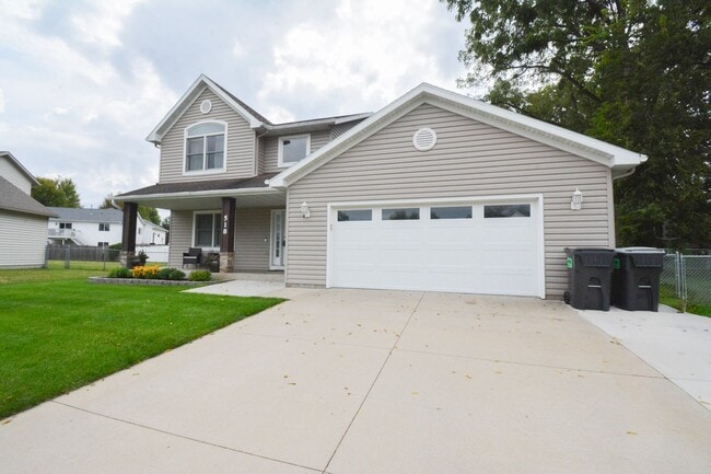 property at 518 Forbrook Ln NW