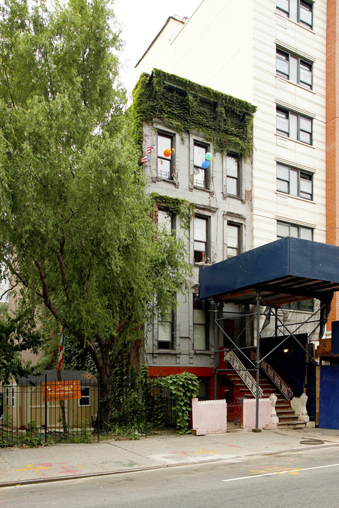 1889 Lexington Ave in New York, NY - Building Photo