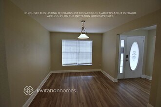 8730 Fort Socrum Village Pl in Lakeland, FL - Foto de edificio - Building Photo