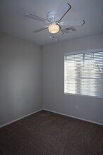 10663 Peach Creek St in Las Vegas, NV - Building Photo - Building Photo