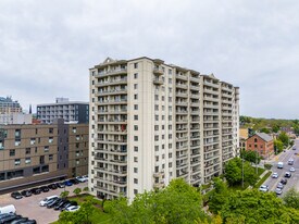 Victoria Park Towers in Kitchener, ON - Building Photo