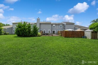 7 Sloop Square in Freehold, NJ - Building Photo - Building Photo
