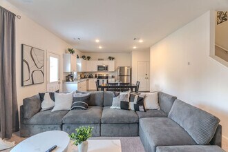 10314 Woodwick St in Houston, TX - Building Photo - Building Photo