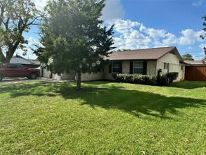 1621 McDonald Dr in Garland, TX - Building Photo - Building Photo