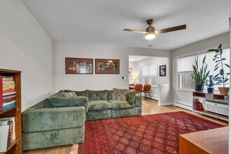 5516 W Higgins Ave in Chicago, IL - Building Photo - Building Photo