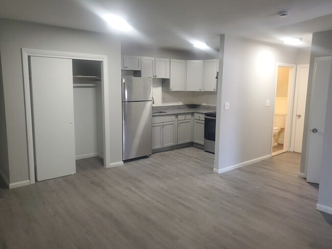 760 Cummins Hwy, Unit 26 in Boston, MA - Building Photo - Building Photo