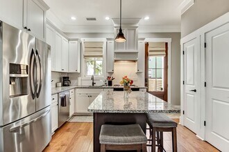 712 Tattnall St in Savannah, GA - Building Photo - Building Photo