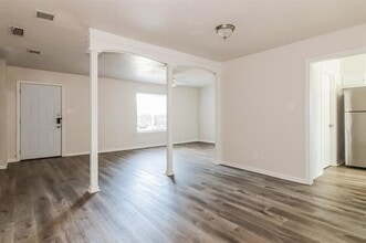 608 San Carlos Dr in Garland, TX - Building Photo - Building Photo