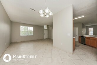 710 Paris Dr in Kissimmee, FL - Building Photo - Building Photo