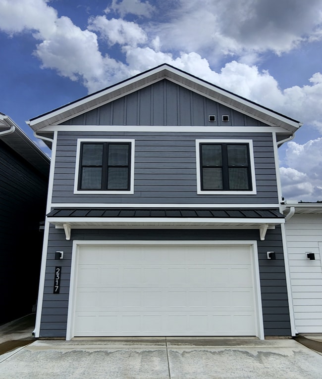 2317 Lake Rd in Altoona, WI - Building Photo - Building Photo