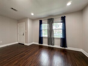 2902 Elser St in Houston, TX - Building Photo - Building Photo