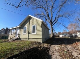 1204 N Park St in Streator, IL - Building Photo