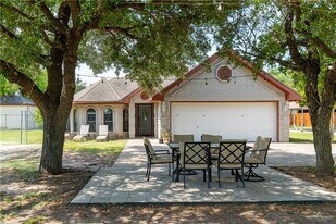 22 TX-107 in Alton, TX - Building Photo