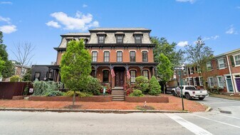201 W Barnard St in West Chester, PA - Building Photo