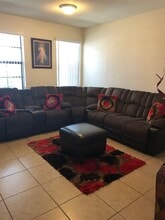 548 SE 32nd Ave in Homestead, FL - Building Photo - Building Photo