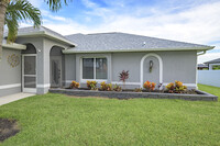 1304 SW 31st Terrace in Cape Coral, FL - Building Photo - Building Photo