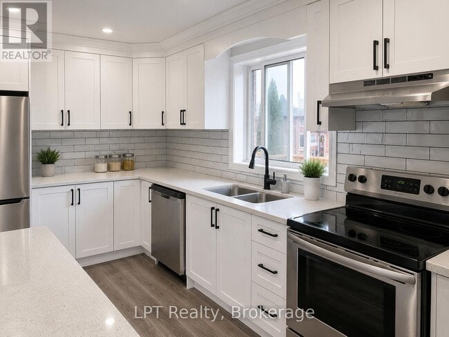 property at 325 Baldwin St