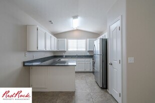 441 Sunland Dr in Saint George, UT - Building Photo