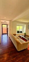 340 1/2 Rennie Ave in Venice, CA - Building Photo - Building Photo