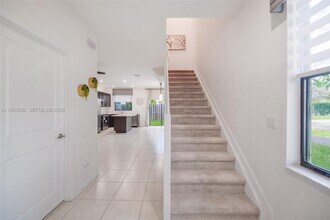 20814 NE 5th Ct in Miami, FL - Building Photo - Building Photo