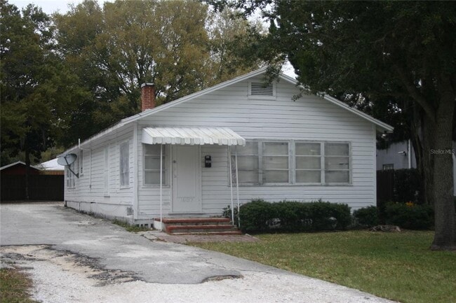 property at 1937 7th St