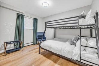 3373 E 44th Ave in Vancouver, BC - Building Photo - Building Photo