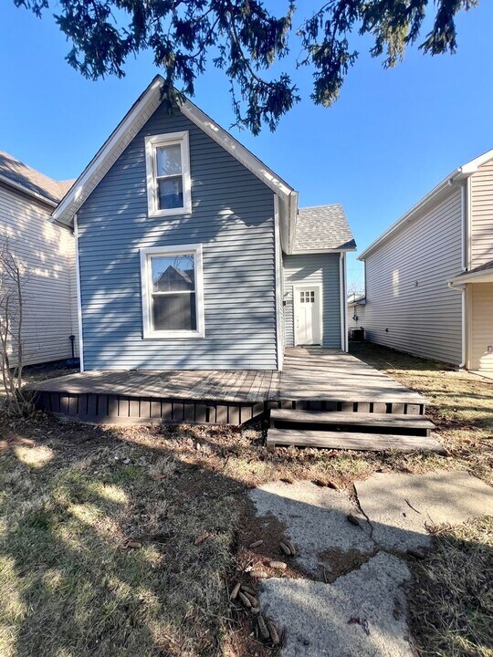1444 Taylor St in Fort Wayne, IN - Building Photo