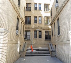 3041 Cruger Ave in Bronx, NY - Foto de edificio - Building Photo